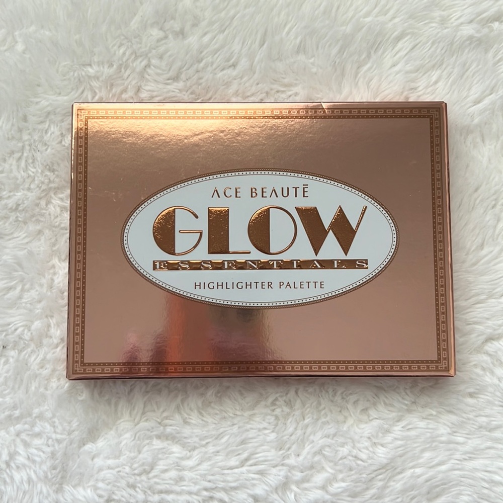 Ace beaute GLOW highlighter Palette